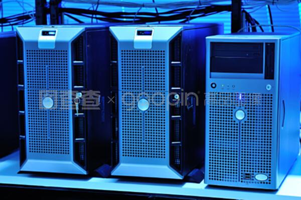 網(wǎng)絡(luò)服務(wù)器與云計(jì)算裝備技術(shù)服務(wù) 驅(qū)動數(shù)字化轉(zhuǎn)型的雙引擎